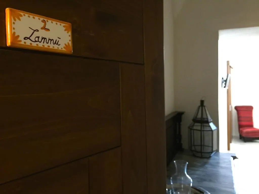 ファヴィニャーナ Casa Sultanaヴィラ 0*,